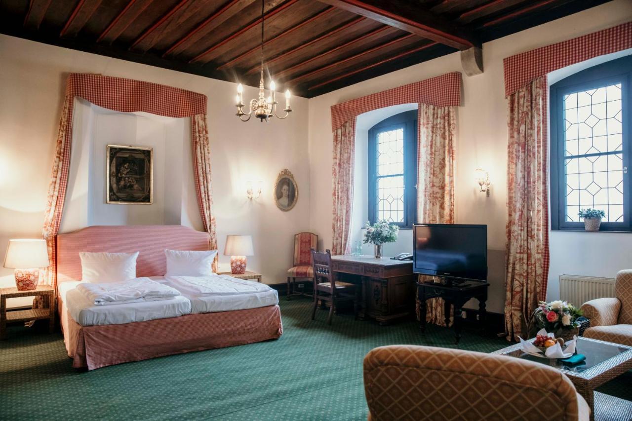 Schlosshotel Goetzenburg Jagsthausen Kültér fotó